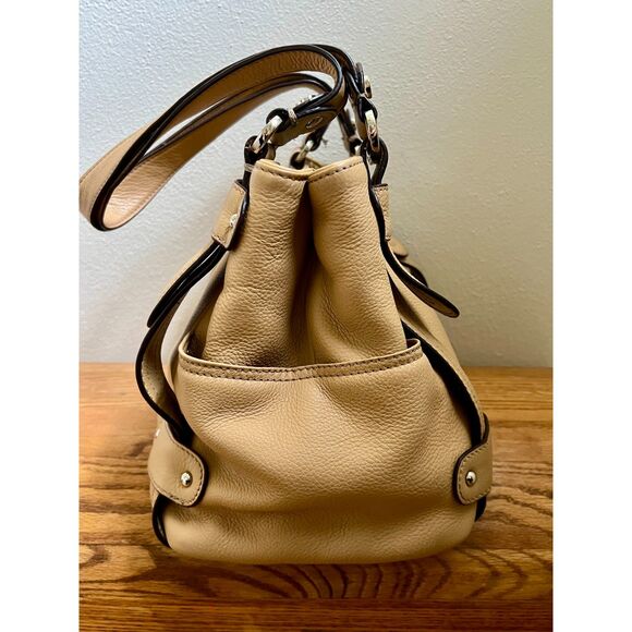 Tignanello Italian Leather Shoulder Bag - Picture 2 of 8